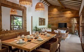 Flamboyant Residence Quadrado